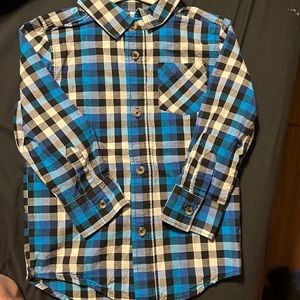 Boys 3t button up long sleeve.